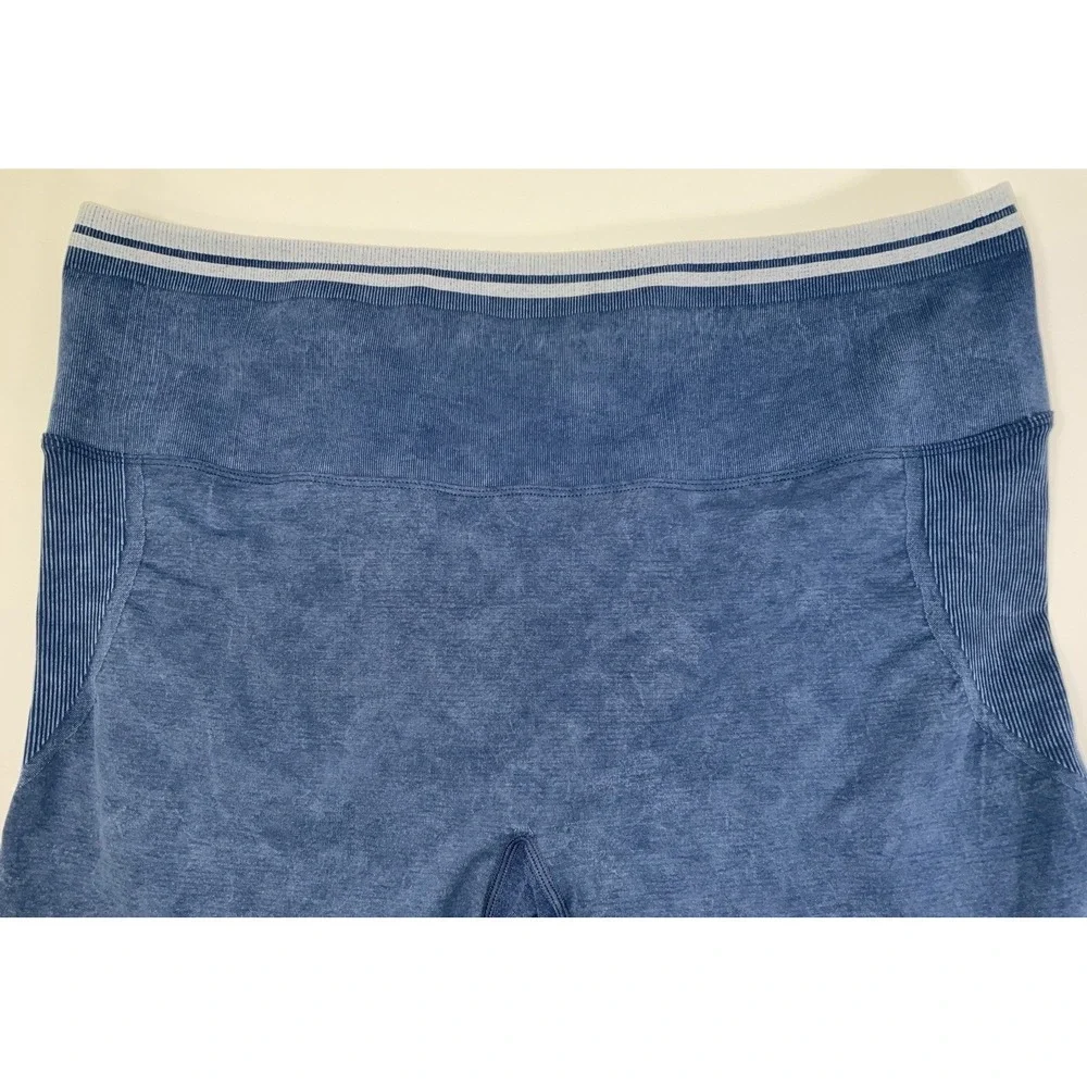 NWOT Women's Fabletics Sleek Seamless High Waisted‎ Sculpt Shorts Indigo Plus 3X - Picture 2 of 6